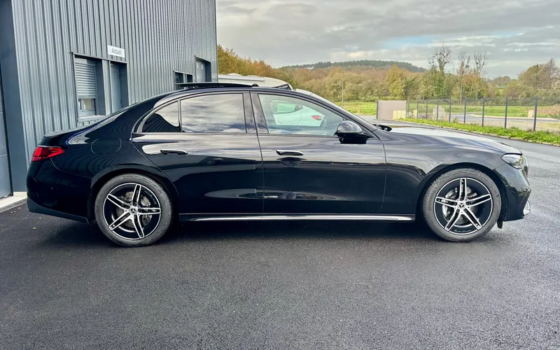 Mercedes-Benz Classe C noire importée d'Allemagne par TD Importation
